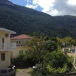 Marvi * Καμένα Βούρλα