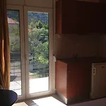 Ξενοδοχείο Marvi *